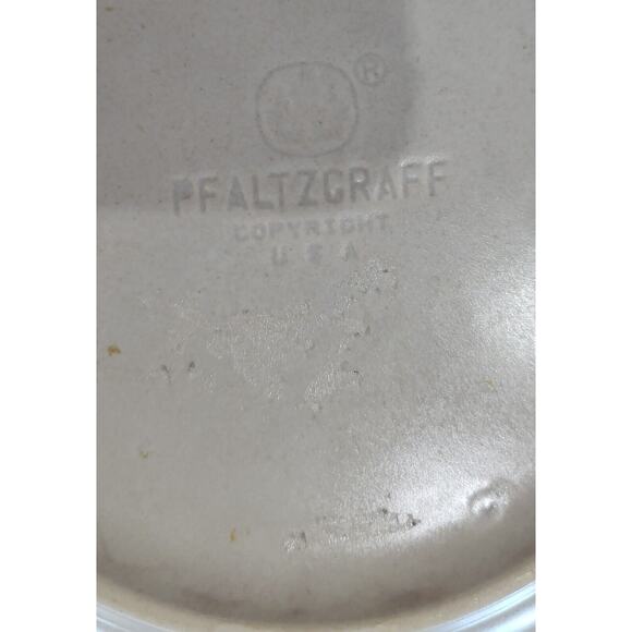 Pfaltzgraff Stoneware "Yorktowne" 6-7/8" Salad/Bread/Dessert Plates (Set Of 2) - Picture 14 of 14